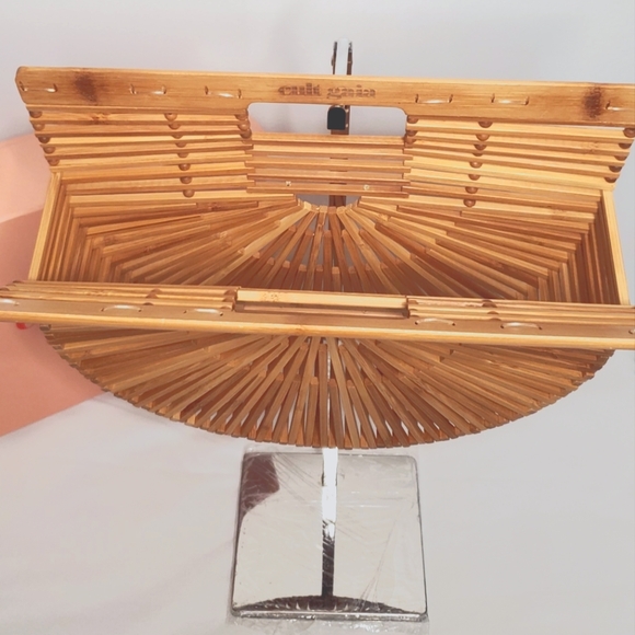 🔥HostPick🔥NWTCULT GAIA- Large Bamboo "Gaia's Ark" handmade bag - natural color - Picture 4 of 10